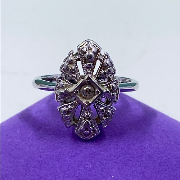 💛 Elegant Avon Art Deco Silver Ring - Picture 1 of 6